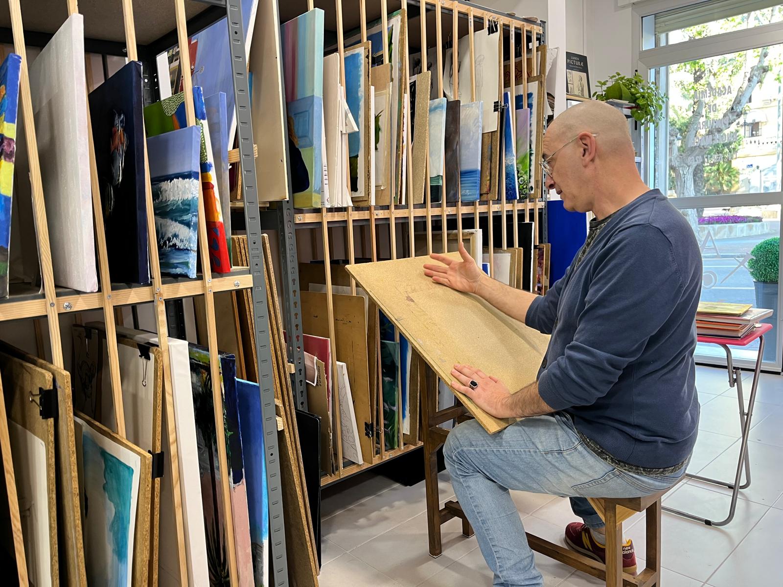 Ángel Maciá abre su atelier a 'La Galería' con una llamada de atención sobre el arte en Cartagena