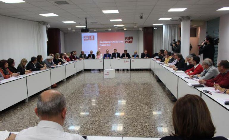 Puig anuncia una conferencia política