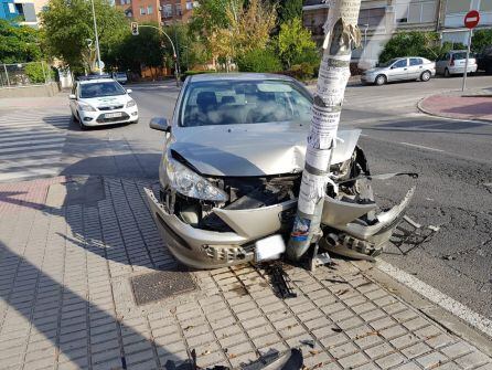 Imágenes del accidente producido en la avenida Antonio Pascual Acosta
