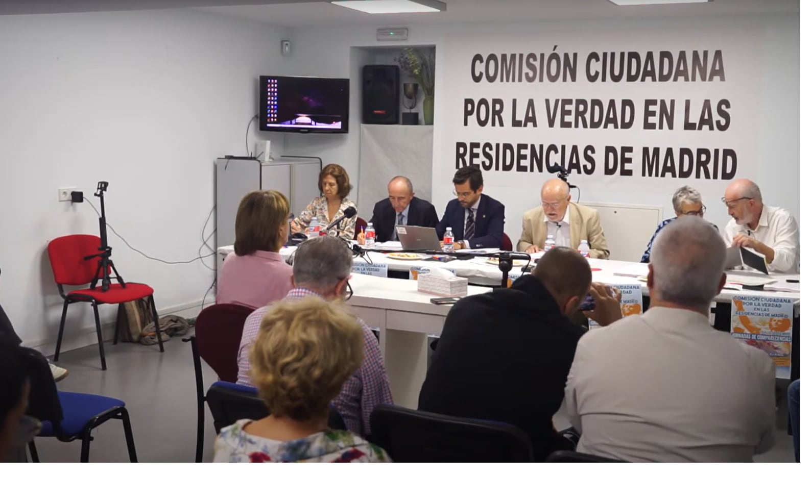 Familias, trabajadoras, residentes han declarado ante la Comisión ciudadana en Madrid.