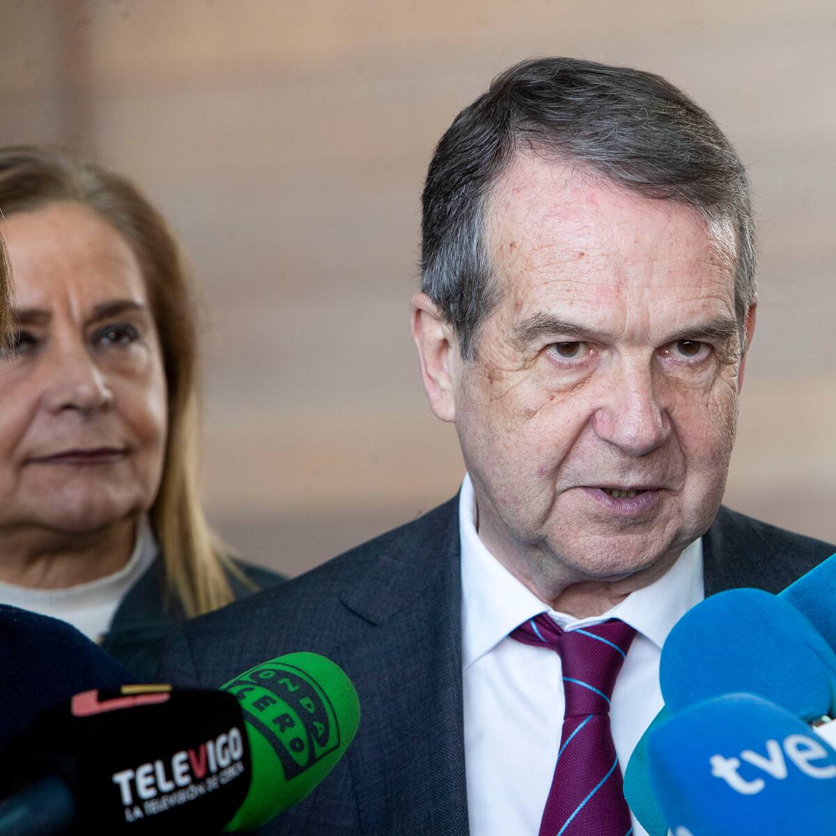 El alcalde de Vigo celebra que la conexión en tren con Madrid baje de las cuatro horas