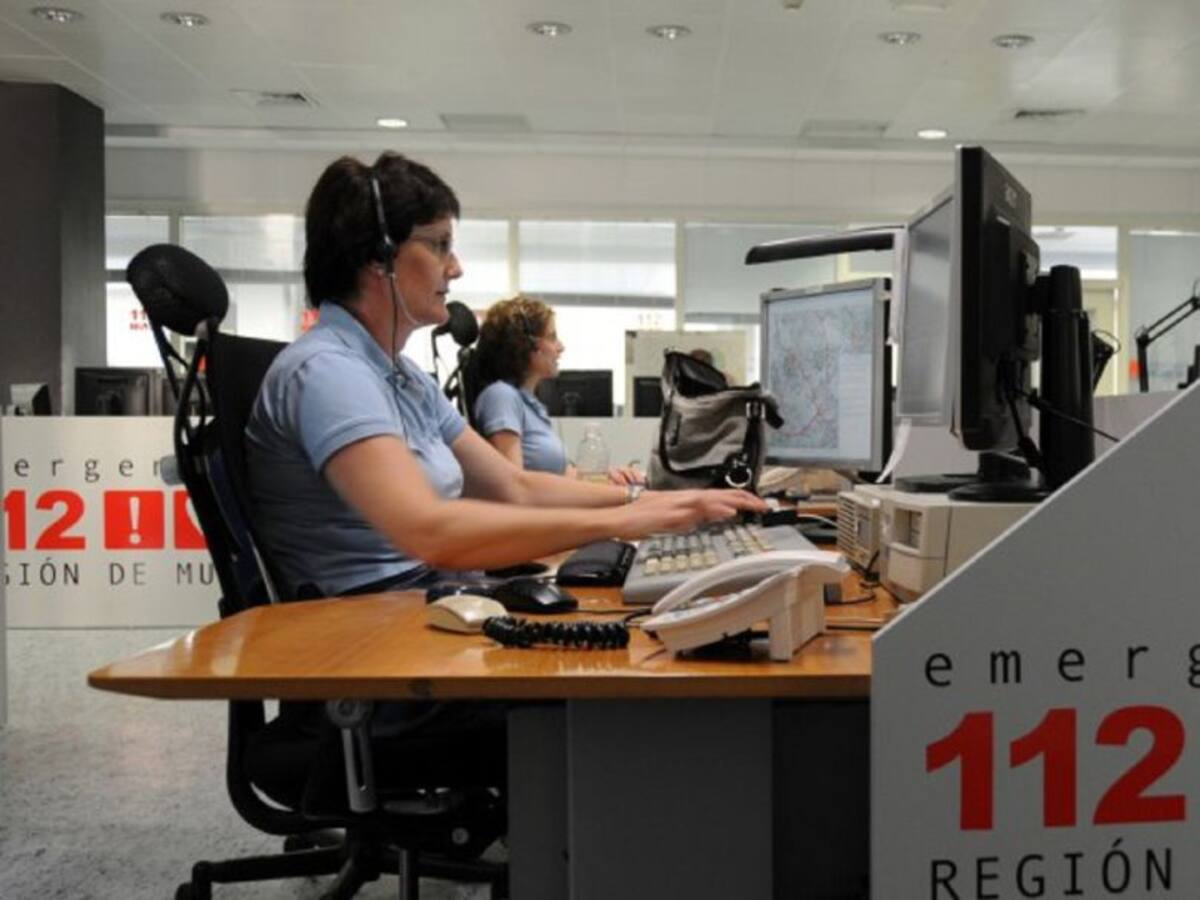 Herido grave cuando reparaba una embarcación en el Puerto de Lo Pagán