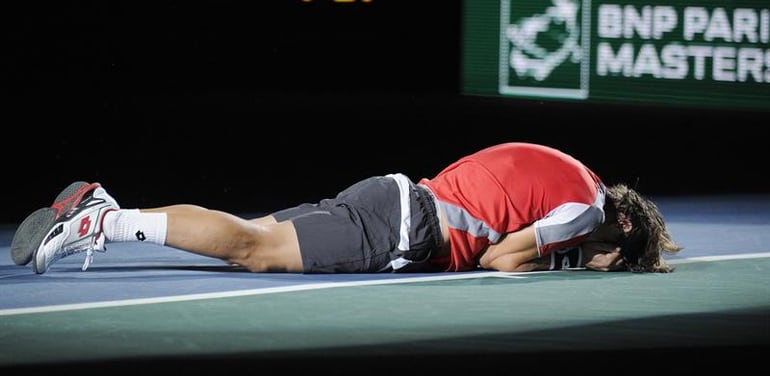 David Ferrer celebra su primer Masters 1000 que ha conseguido en París