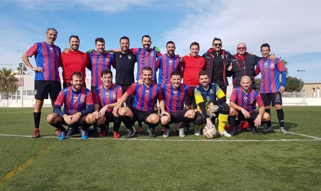 Los veteranos del Eldense siguen mostrando su superioridad
