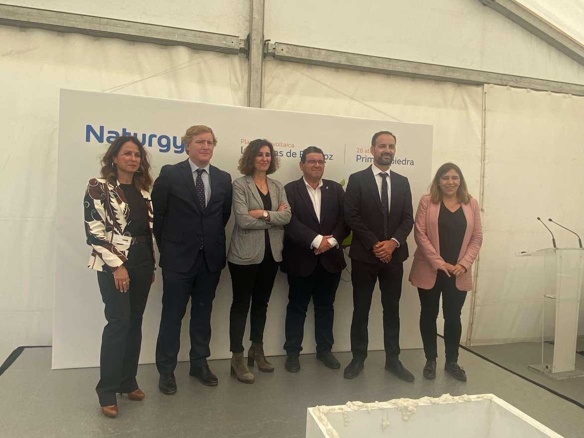 La planta fotovoltaica las Jaras pone la primera piedra