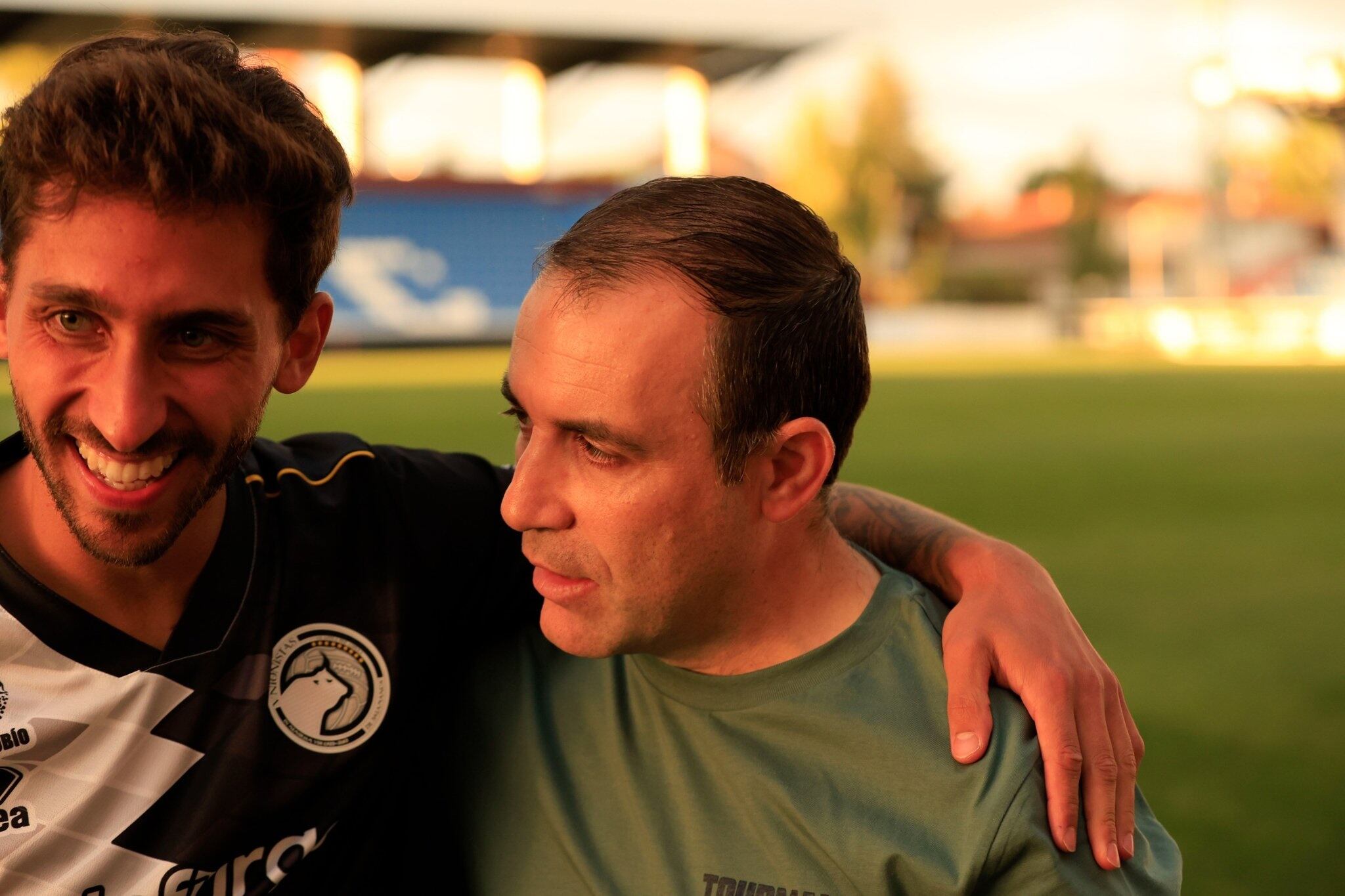 Roberto Pescador, junto a Álvaro Gómez, en el acto de presentación de la temporada de Unionistas de Salamanca/Cadena SER