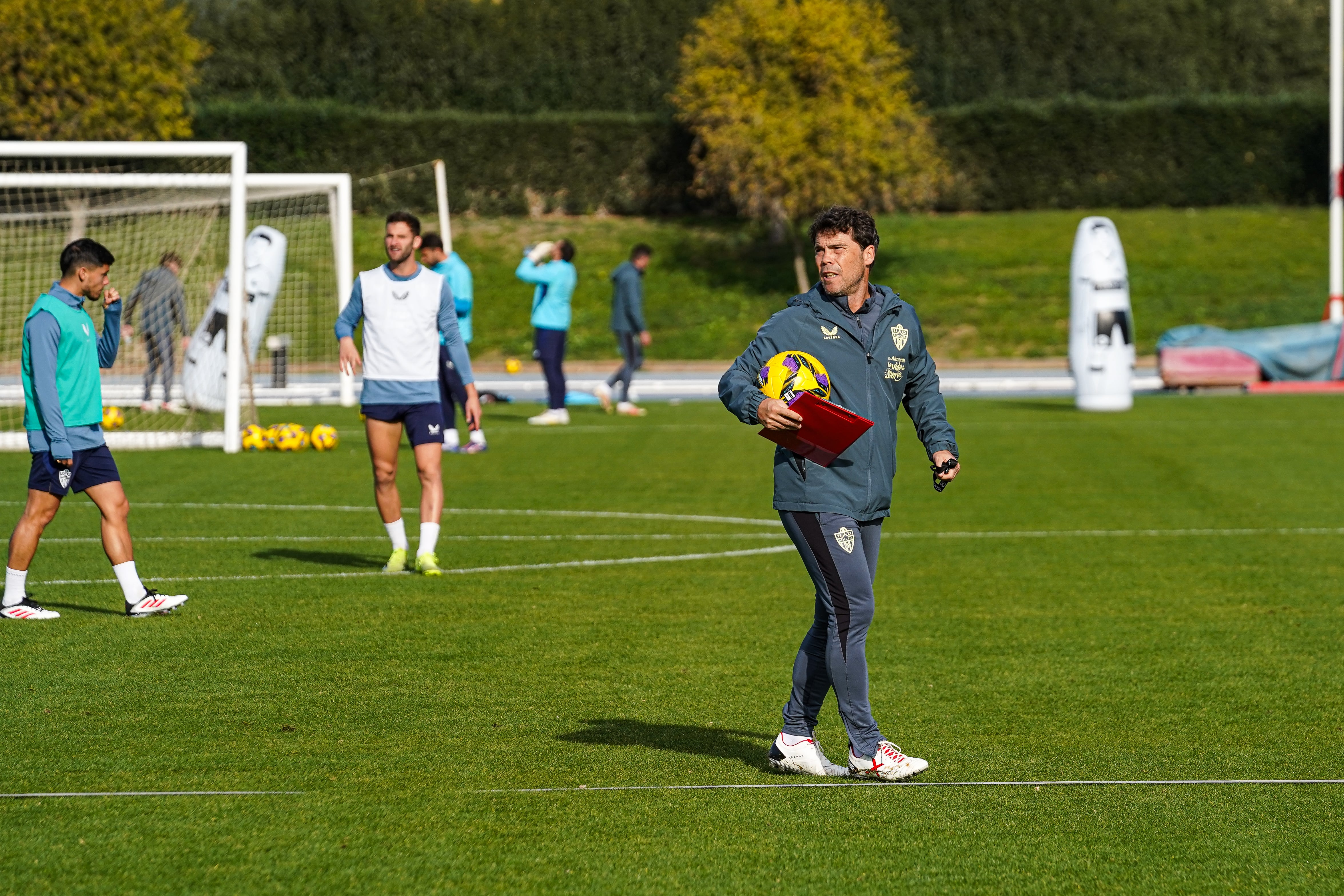 Rubi en el entrenamiento del Almería en el campo Anexo del Estadio de los Juegos Mediterráneos.