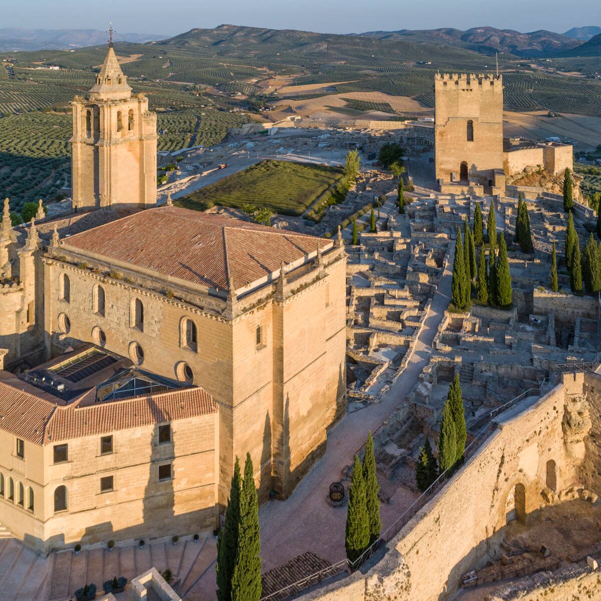 66 personas afectadas por un caso de “toxoinfección alimentaria” en Alcalá la Real