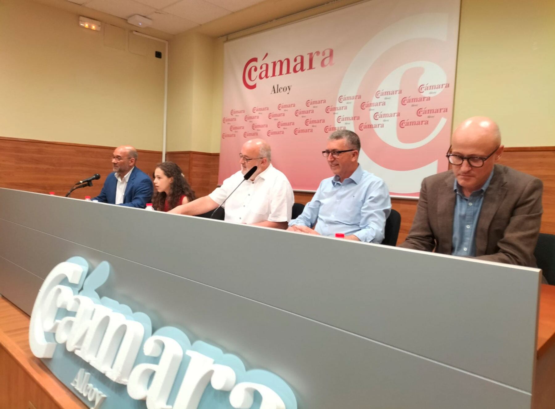 Xavi Bellot, Sofía Lara, Natxo Lara, Rafa Climent i Germán Llorca en la presentació