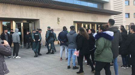 Momento de la detención del padre de Maikel Navarro, conocido como El Colorín