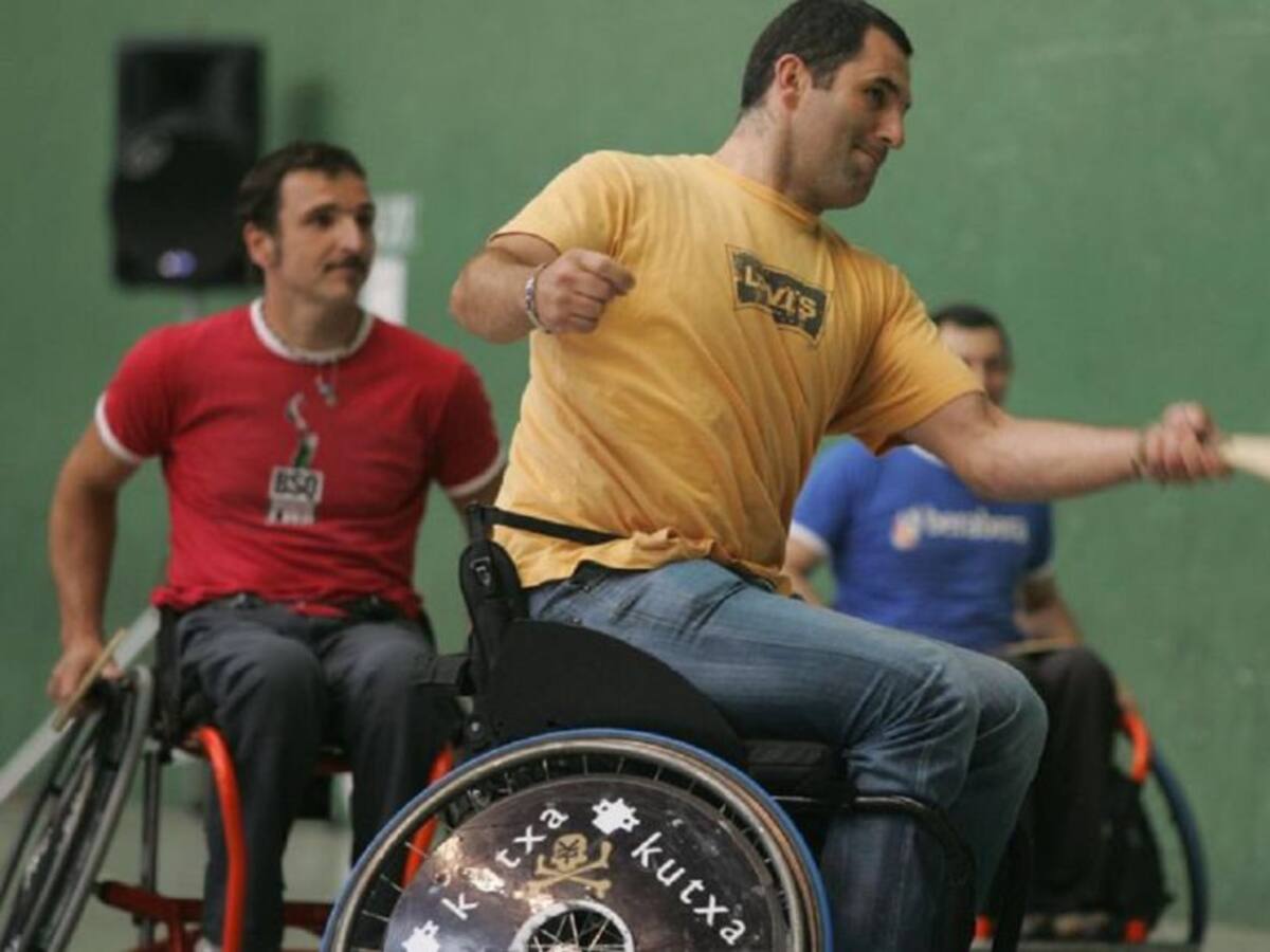 Primer torneo de pelota vasca adaptada