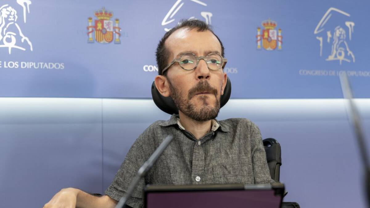 Enrique Santiago (Partido Comunista): "¿Sorpresa por el encuentro del papa con Yolanda Díaz? Este pontífice es un aliado"
