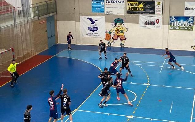 El Bm. Elda - C.E.E. poco pudo hacer ante el Levante Marni