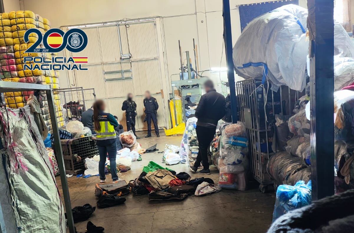 Nave de reciclaje de ropa de Alcoy