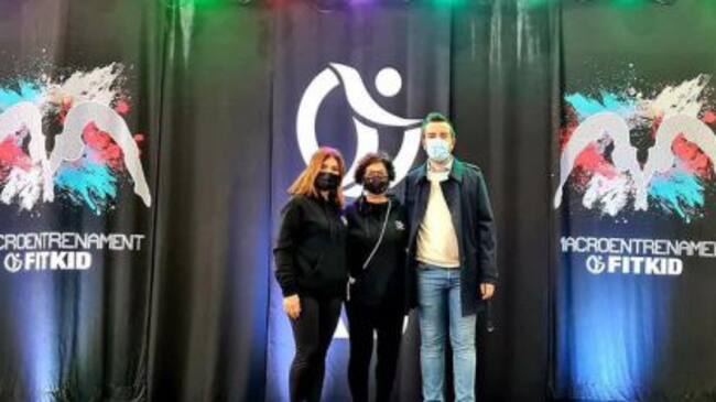 El edil de Deportes de Elda con los organizadores