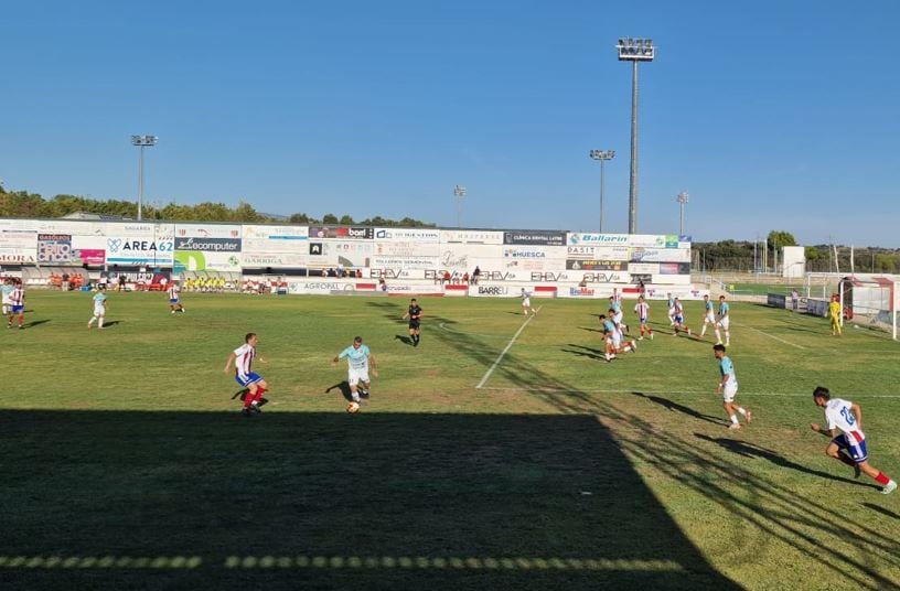 El Barbastro durante un partido en el Municipal de los Deportes