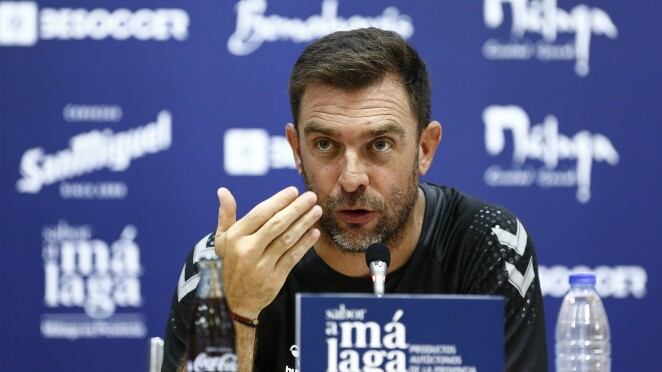 Pablo Guede en rueda de prensa