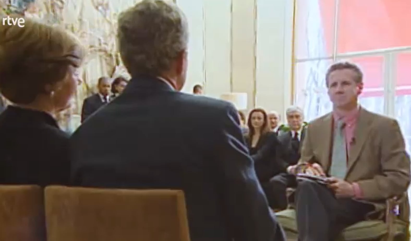 Imagen de la entrevista inédita de Lorenzo Milá a George Bush.