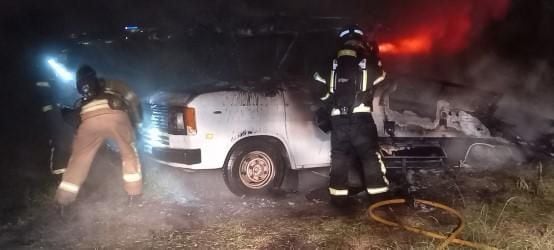 Imagen de la autocaravana incendiada