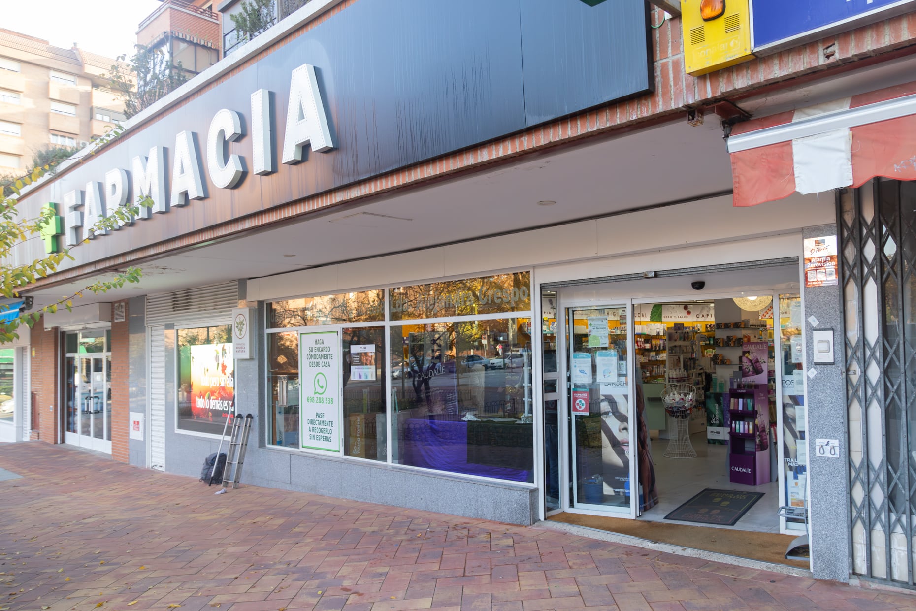 Una farmacia abierta en la localidad de Tres Cantos