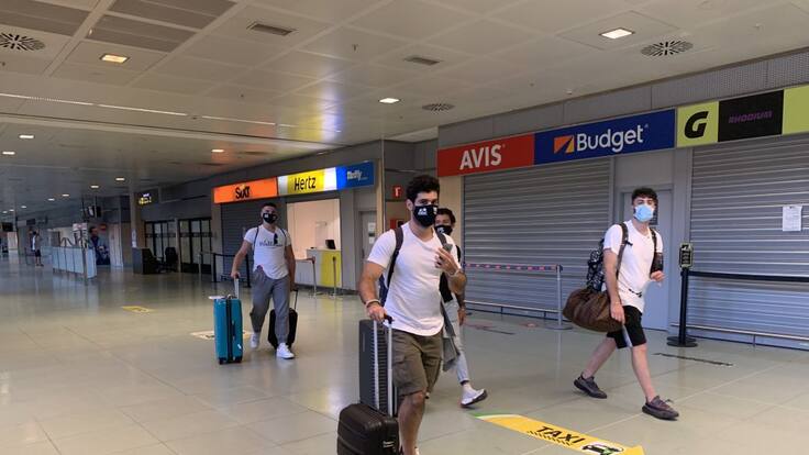 Llegan al Aeropuerto de Ibiza los primeros visitantes internacionales de la temporada