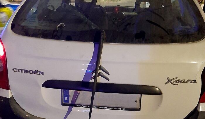 Daños en uno de los vehículos