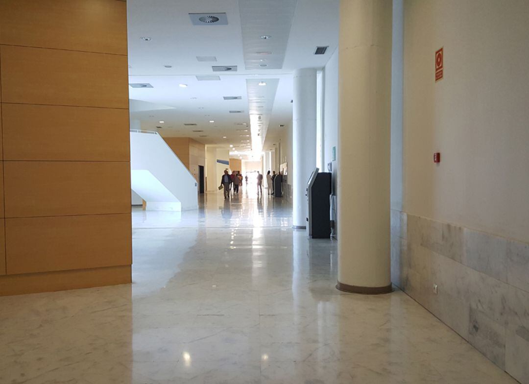 Foto de archivo de las instalaciones del hospital San Cecilio de Granada
