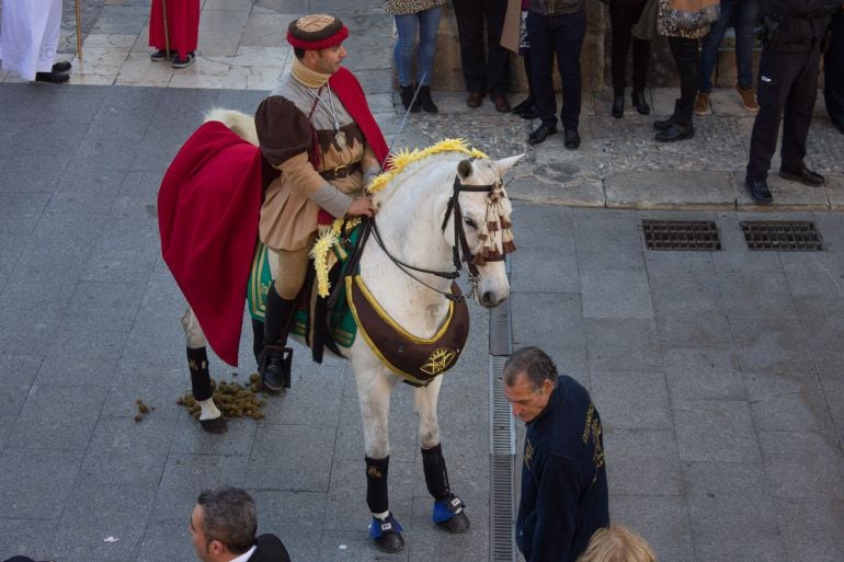 Imagen de Cantó antes de comenzar la procesión del día 29