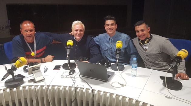 Manu Carreño posa junto a los expertos del Sanedrín Santi Cañizares, Álvaro Benito y Gustavo López