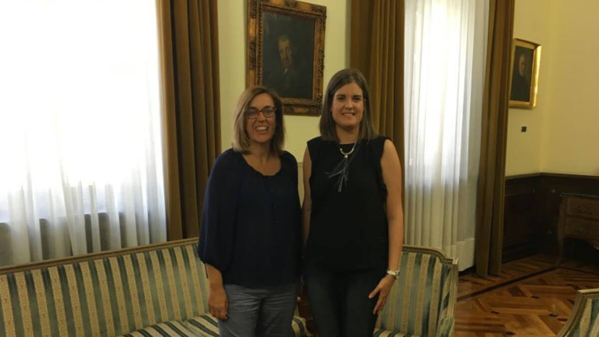 La palentina Ana Román recibe el Premio Extraordinario de Fin de Carrera de la Escuela de Enfermería