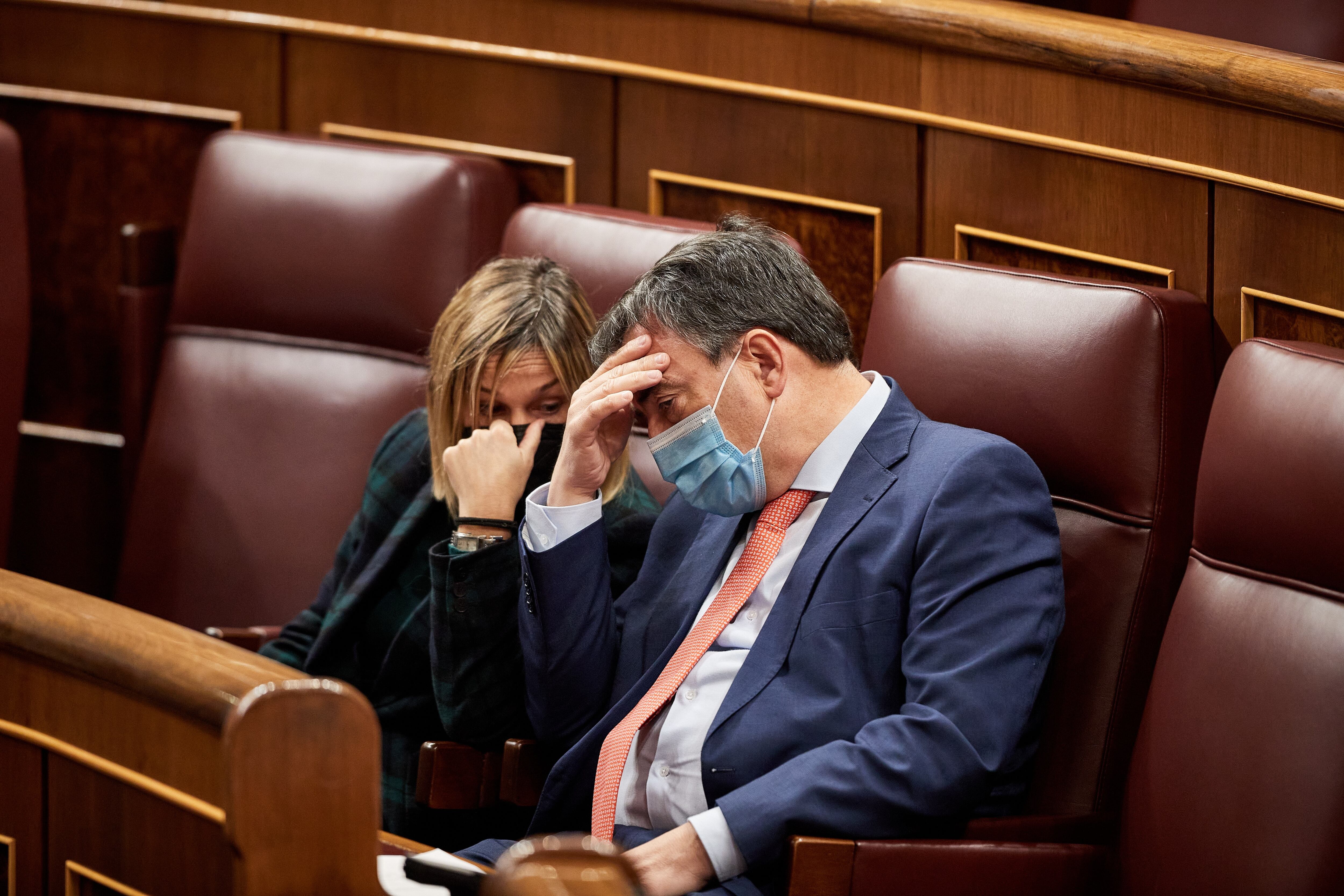 MADRID, 01/02/2022.- El portavoz del PNV en la cámara, Aitor Esteban, durante el pleno del Congreso que se celebra esta tarde en la Cámara Baja. EFE/ Miguel Oses
