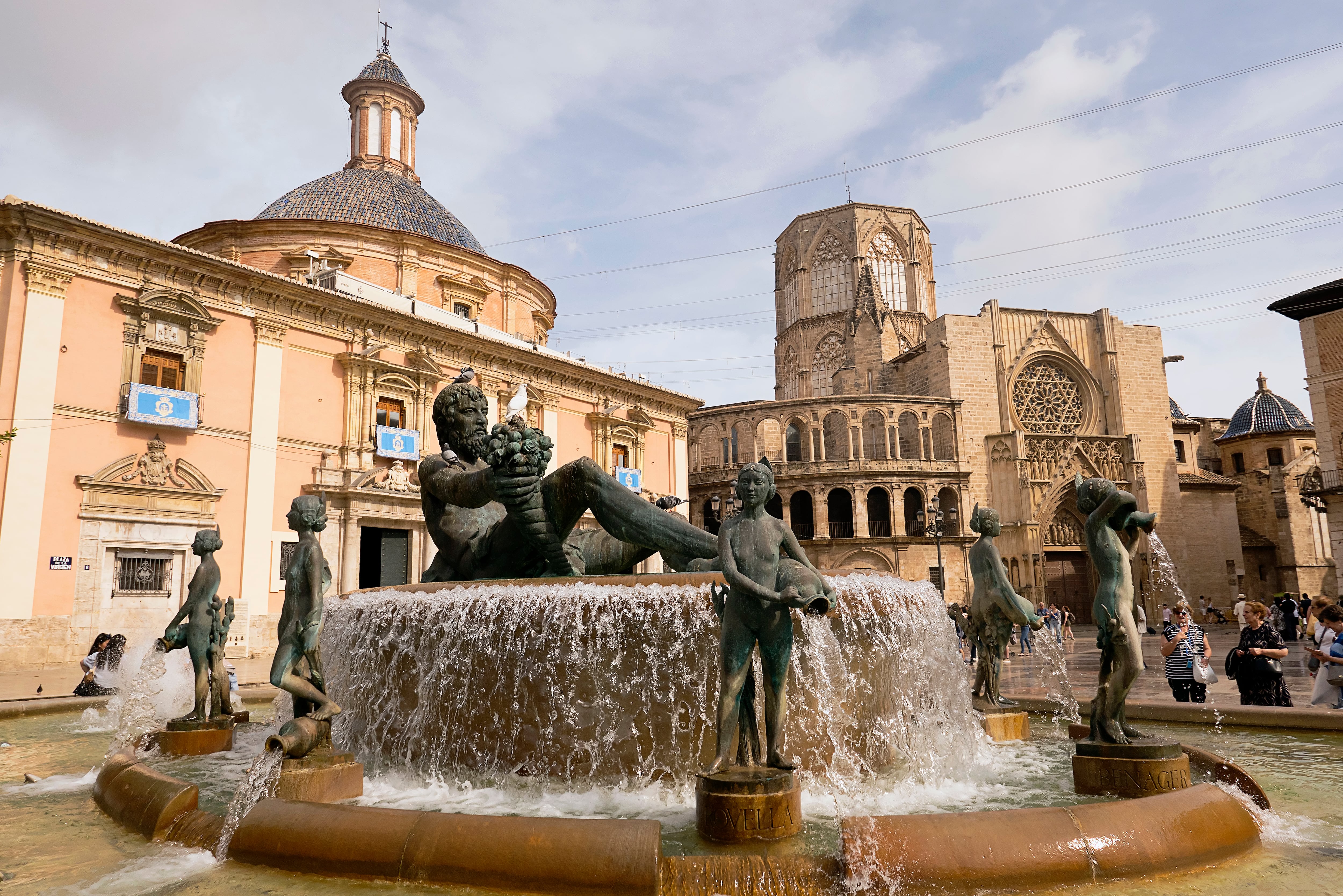 Imagen de archivo de la fuente de la plaza de la Virgen de València