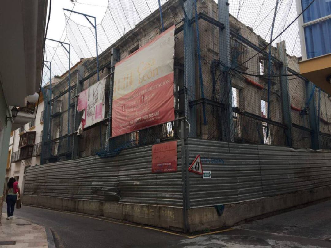 Parcela del casco histórico donde se proyecta un futuro hotel en Lorca (Archivo)