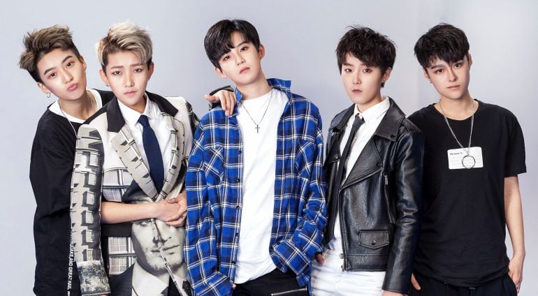 Las cinco componentes de FFC-Acrush en una imagen promocional