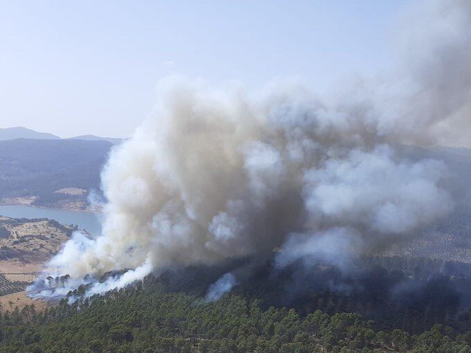 Vista aérea del incendio de Siles.