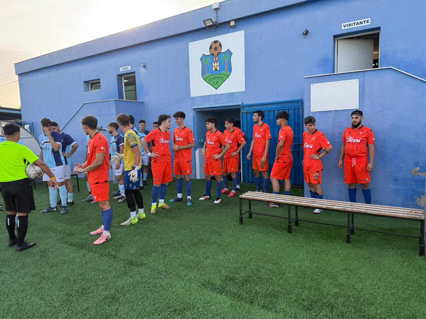 El Villena B juega en Monforte