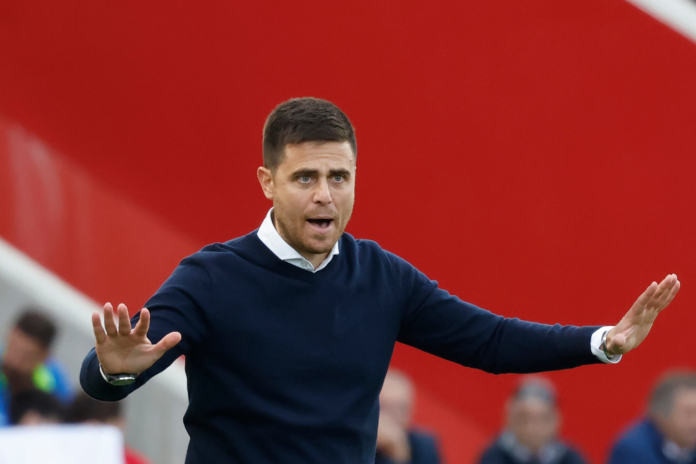 El entrenador de Osasuna Alessio Lisci en el último partido de liga en Mallorca 