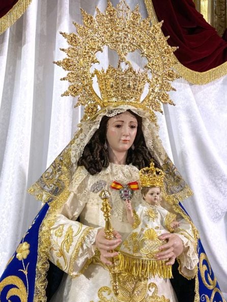 Primer plano de la Virgen de Gracia de Puertollano