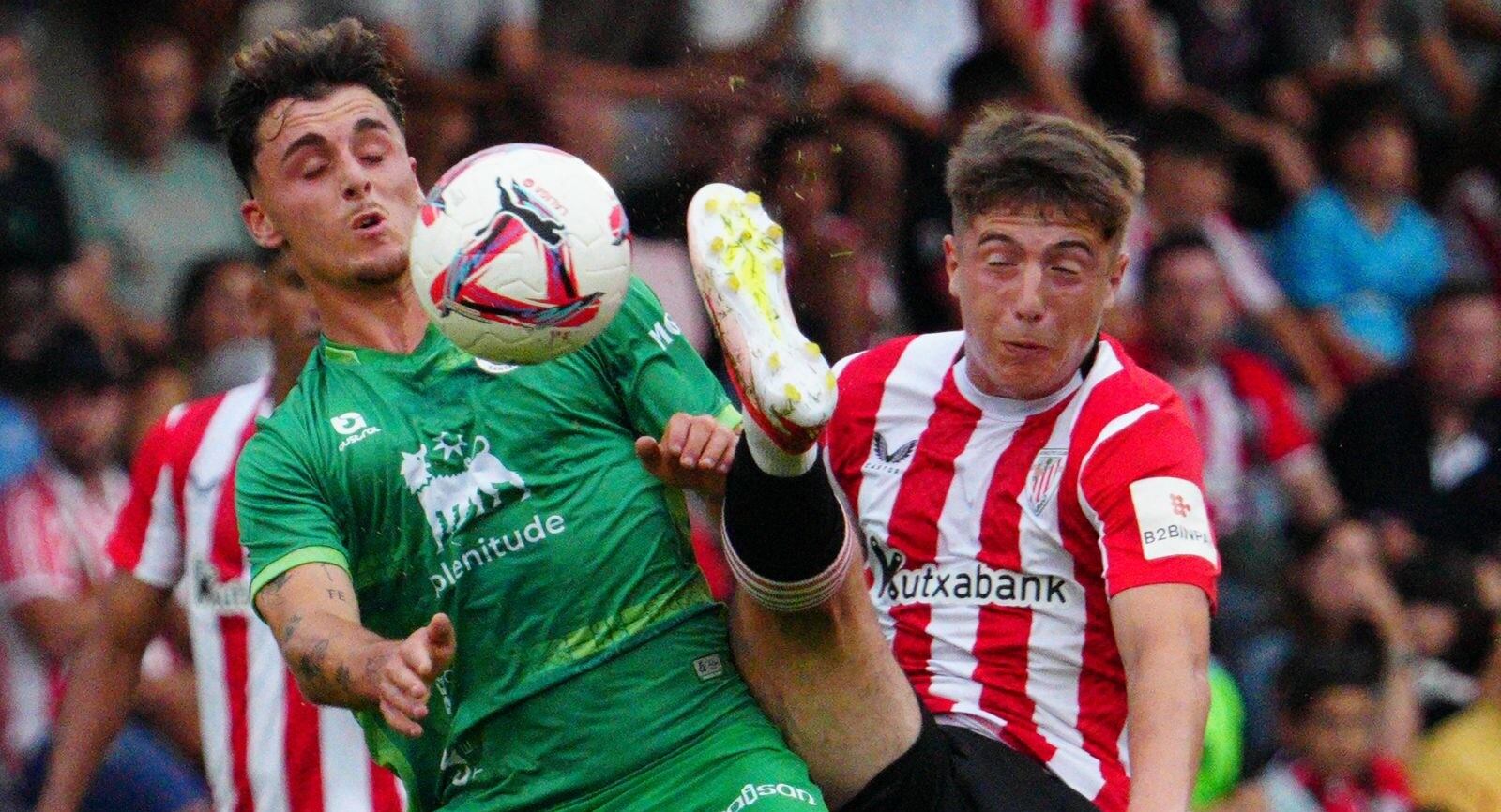 Yeray hizo el gol del Racing contra el Athletic.