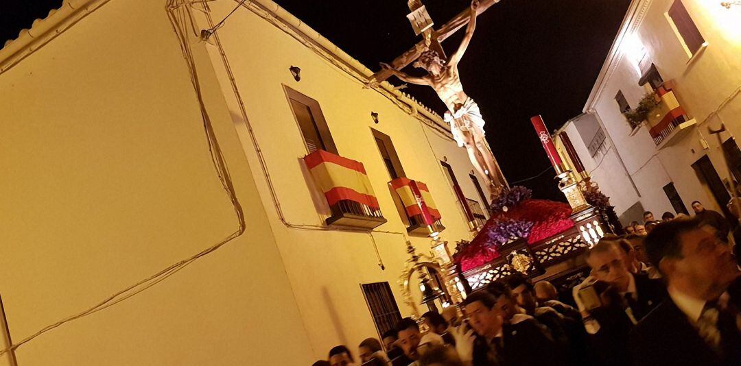 Procesión del Cristo de la Expiración por las calles de Arjona.