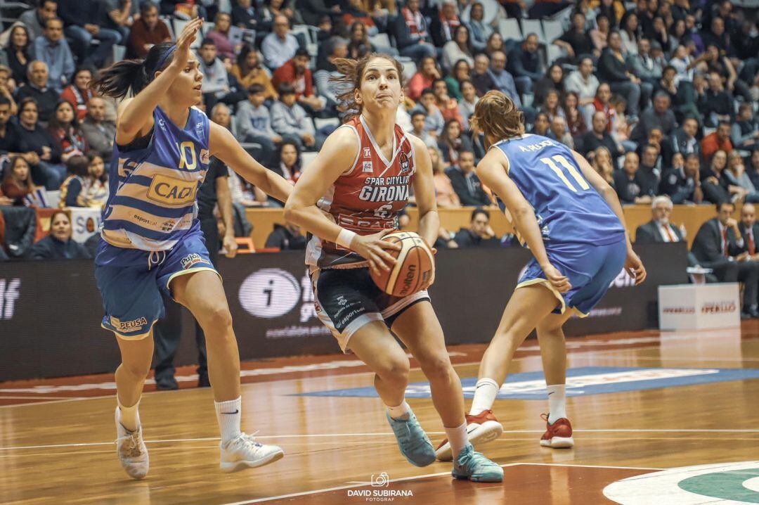 Un moment del partit d'anada