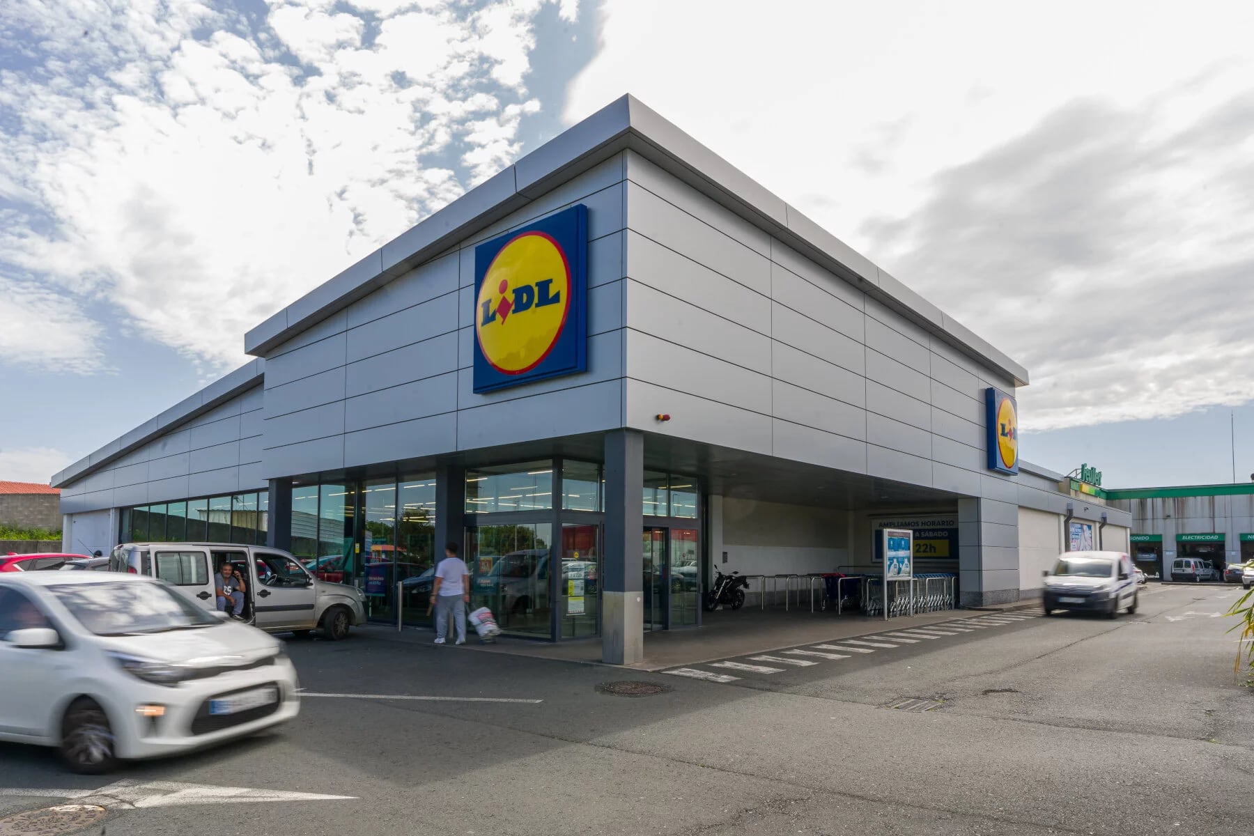 Supermercado de la cadena Lidl en O Boial (foto: Parque Ferrol)