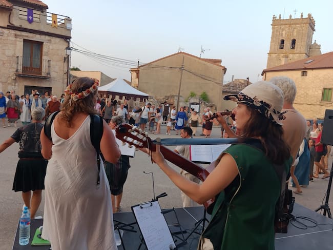 El grupo Veteranos de las Galias puso la música a este evento