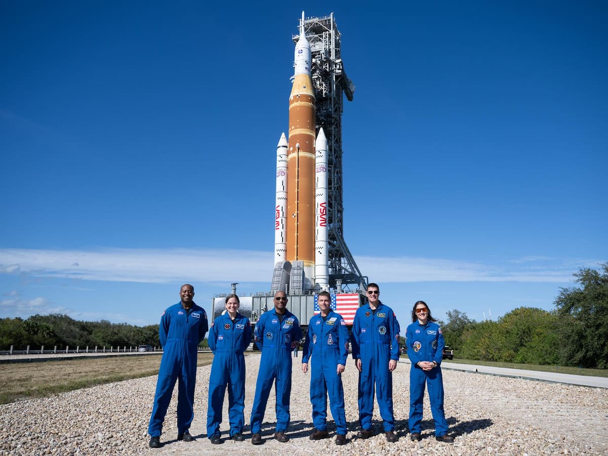 Un problema en el cohete SLS obliga a la NASA a aplazar Artemis II, la primera misión tripulada a la Luna en 50 años