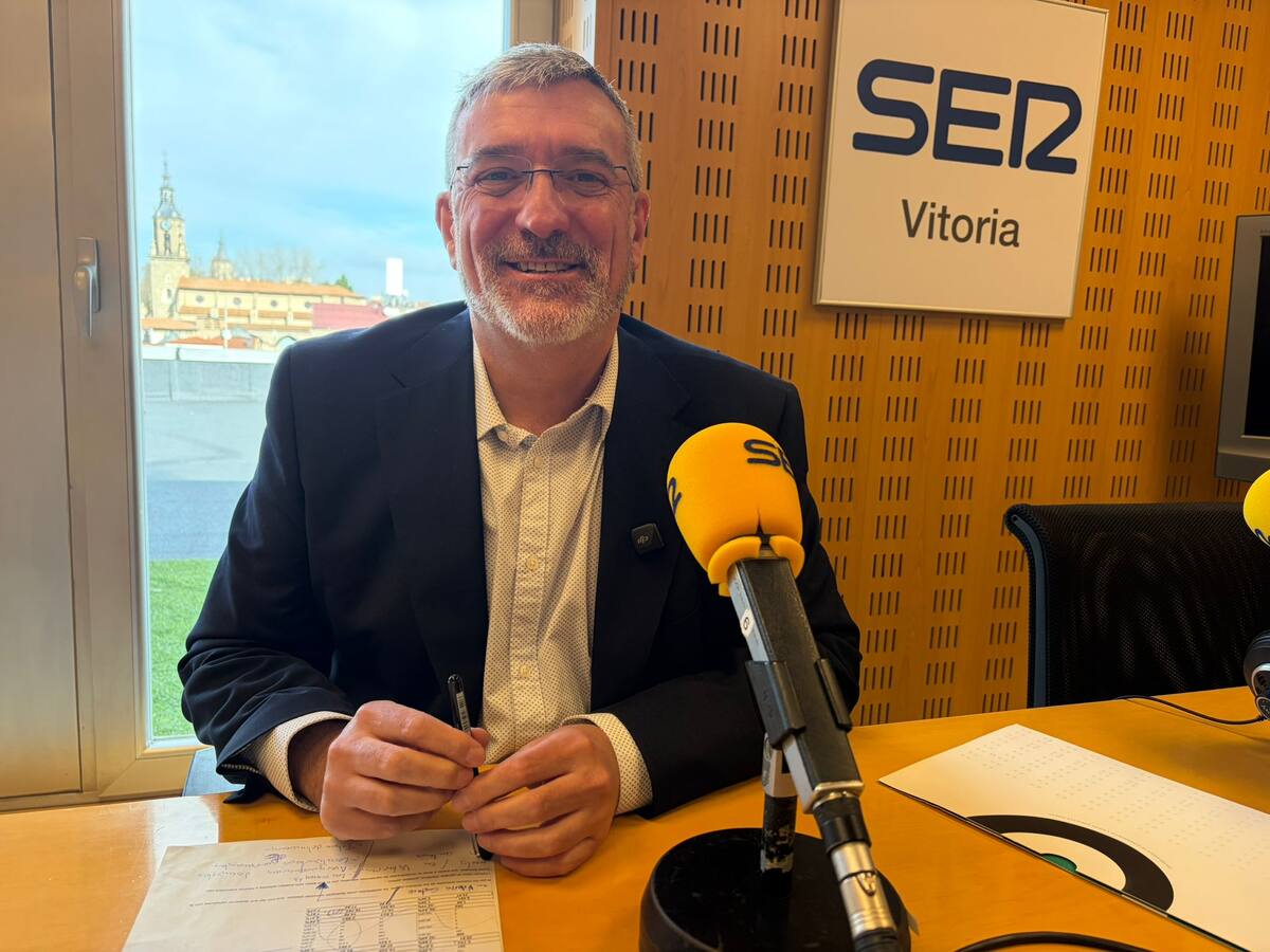 César Fernández de Landa: "La previsión es que vayan disminuyendo los índices de delincuencia en Vitoria durante este año"