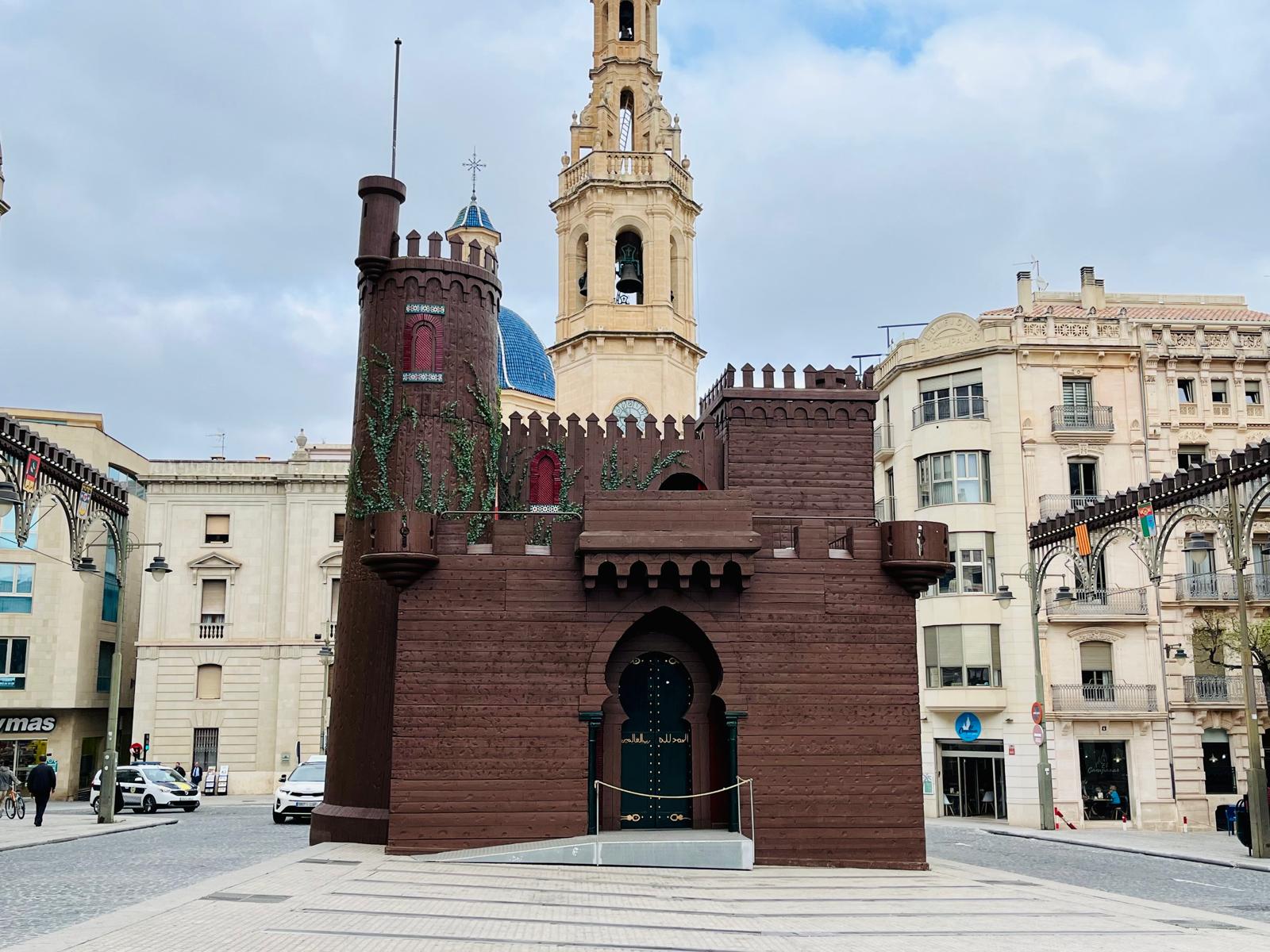El castillo de Fiestas de Alcoy se podrá visitar del 14 al 29 de abril.