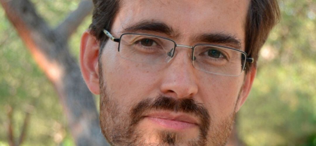 José Luis Gómez Toré presenta 'Hotel Europa' en el centro de poesía José Hierro