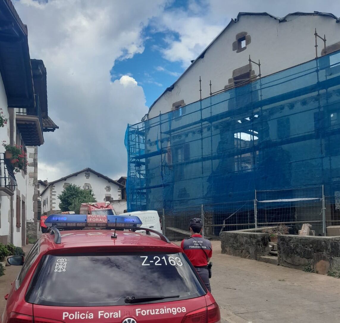 Fallece al precipitarse de un andamio cuando realizaba trabajos en la fachada de una vivienda en Berroeta (Navarra)