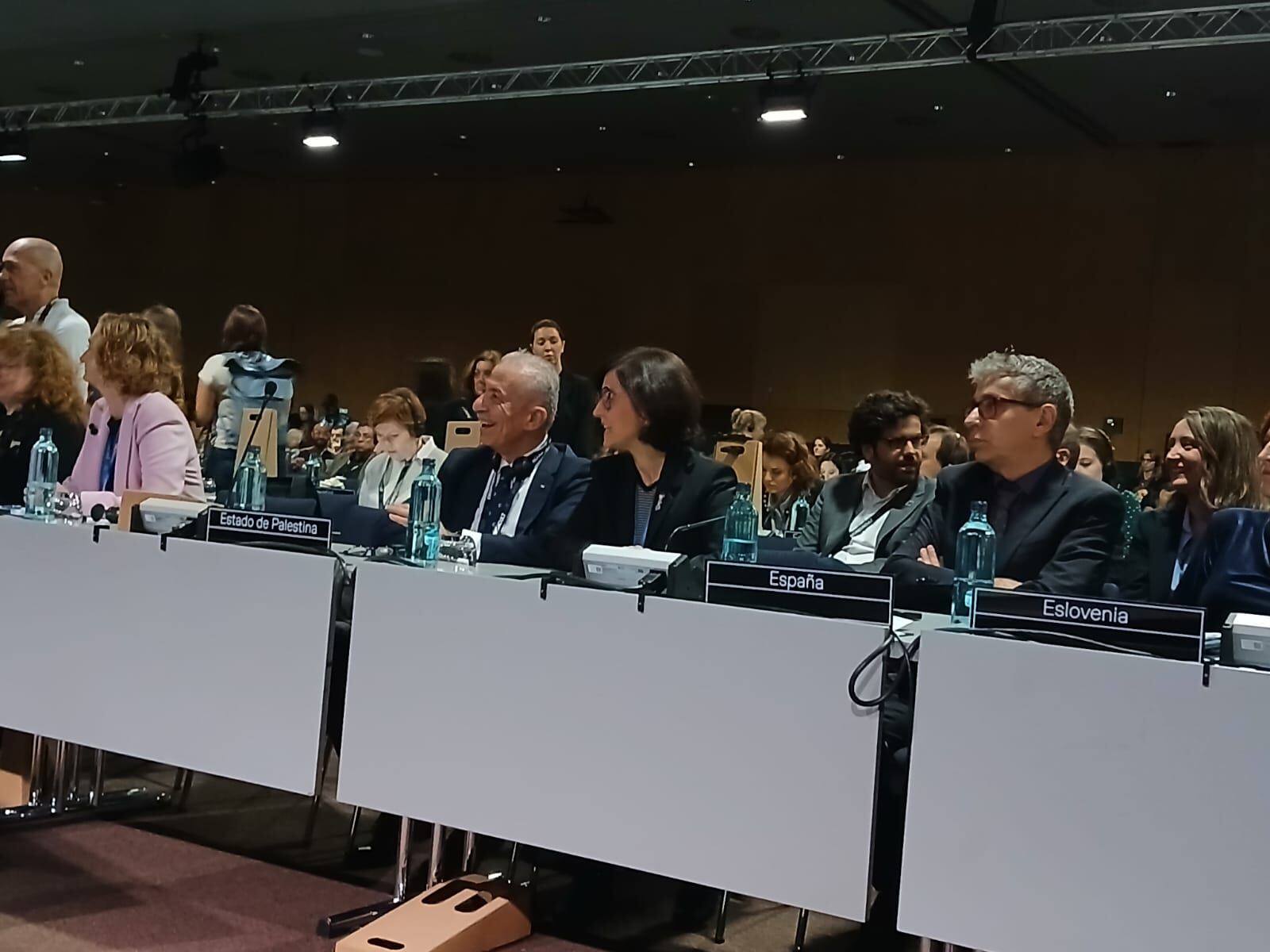 La delegació Palestina está ubicada en el plenario junto a la de España