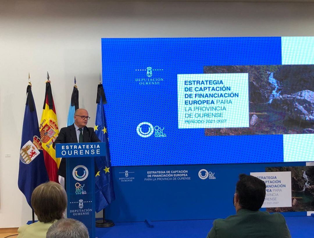 Jose Manuel Baltar durante la presentación en el Centro Cultural Marcos Valcárcel